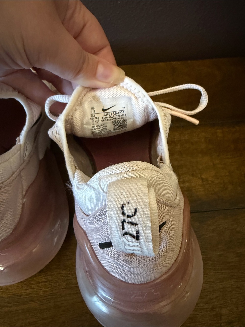 Nike Air Max 270 Running Shoes – Women’s Size 7.5 - Picture 8 of 9